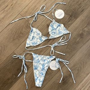 Frankie’s Bikini Tia Ruffle Top & Bottom in Size M